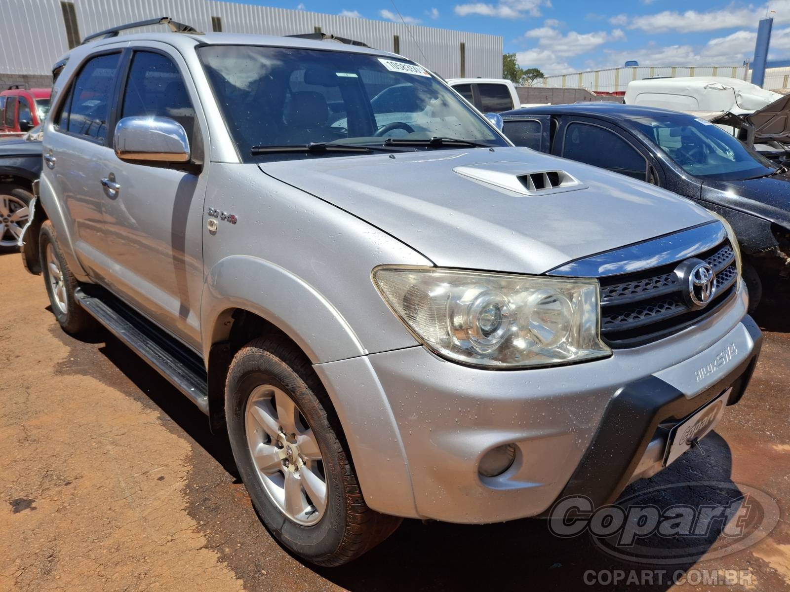 Veículo Toyota Hilux SW4 2011 TOYOTA HILUX SW4 SRV 3.0 D-4D Turbo 2011 em leilão