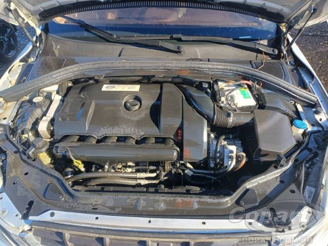 2011 VOLVO XC60 