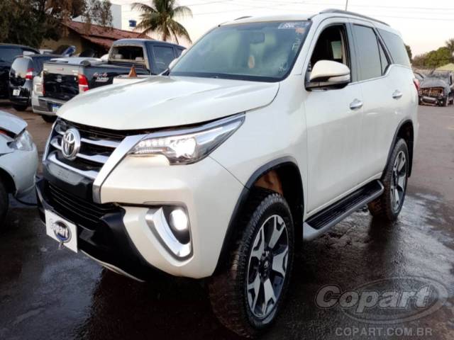 2016 TOYOTA HILUX SW4 