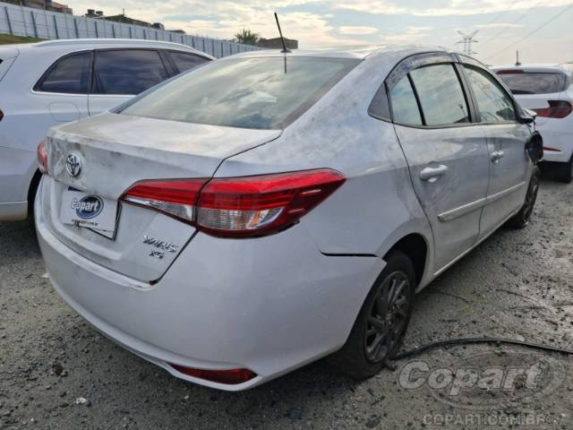 2023 TOYOTA YARIS SEDA 