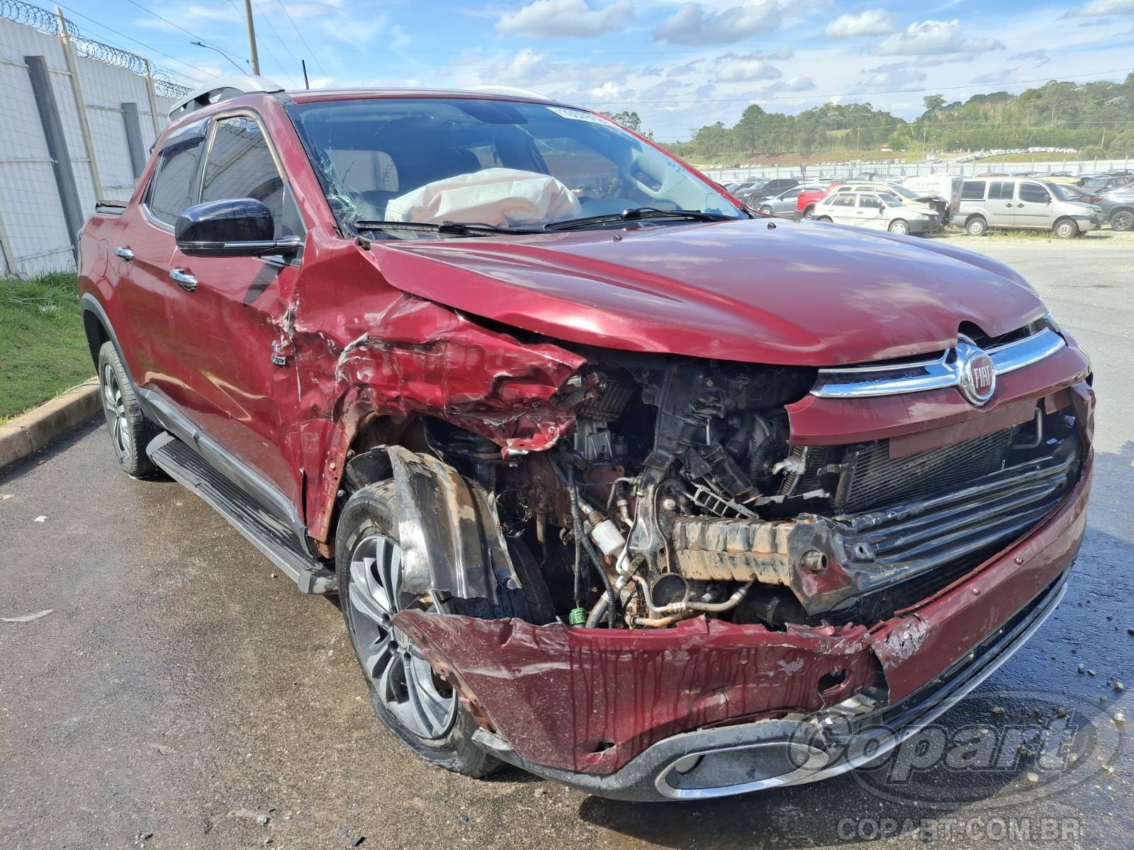 Veículo FIAT Toro 2017 FIAT TORO Volcano AT9 2.0 MultiJet Turbo Diesel 2017 em leilão