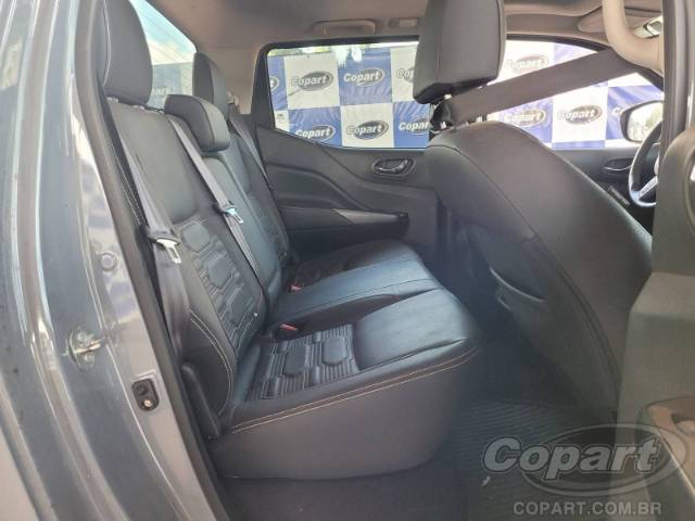 2025 NISSAN FRONTIER CD 