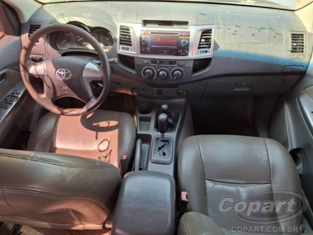 2015 TOYOTA HILUX CD 