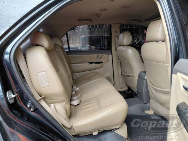 2013 TOYOTA HILUX SW4 