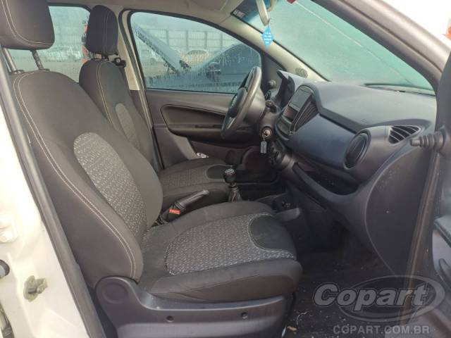 2021 FIAT UNO 
