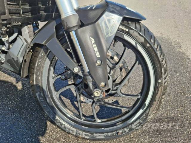 2025 BAJAJ DOMINAR 