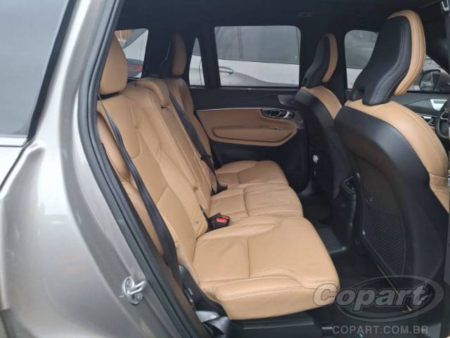 2022 VOLVO XC90 