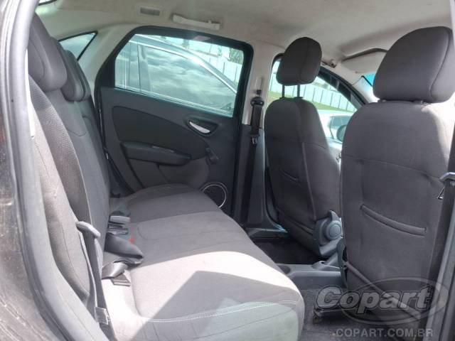 2017 FIAT GRAND SIENA 