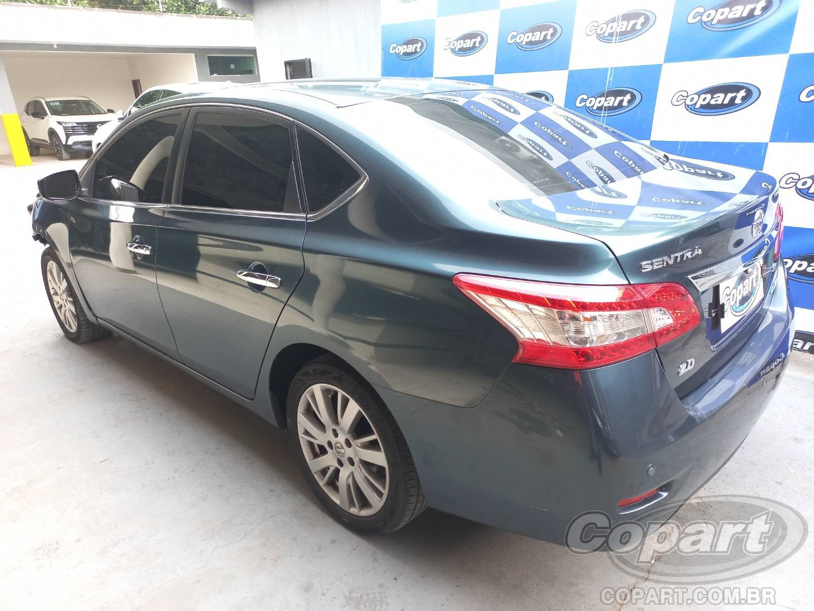 2015 NISSAN SENTRA — foto 3 de 11