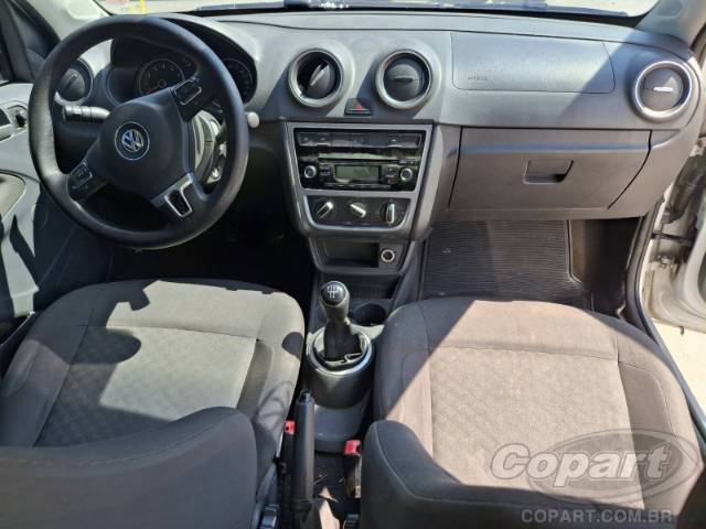 2015 VOLKSWAGEN VOYAGE 