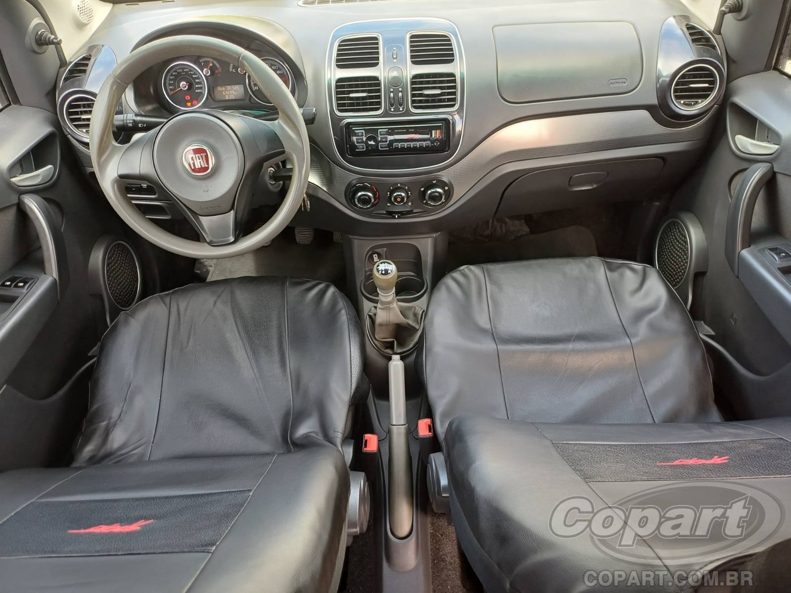 Foto 9 de 10: 2015 FIAT GRAND SIENA