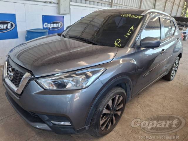2017 NISSAN KICKS 