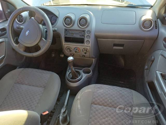 2005 FORD FIESTA 