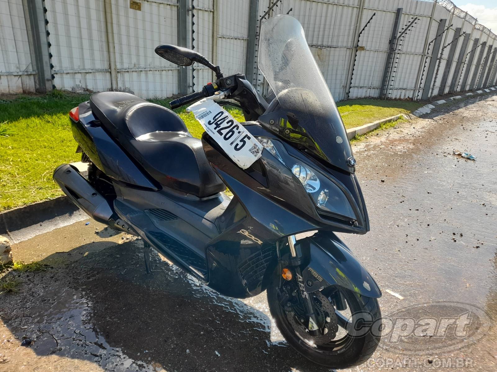 Veículo KYMCO Downtown KYMCO Downtown 300i ABS CVT 2022 Colisão Pequena Monta 2022 em leilão