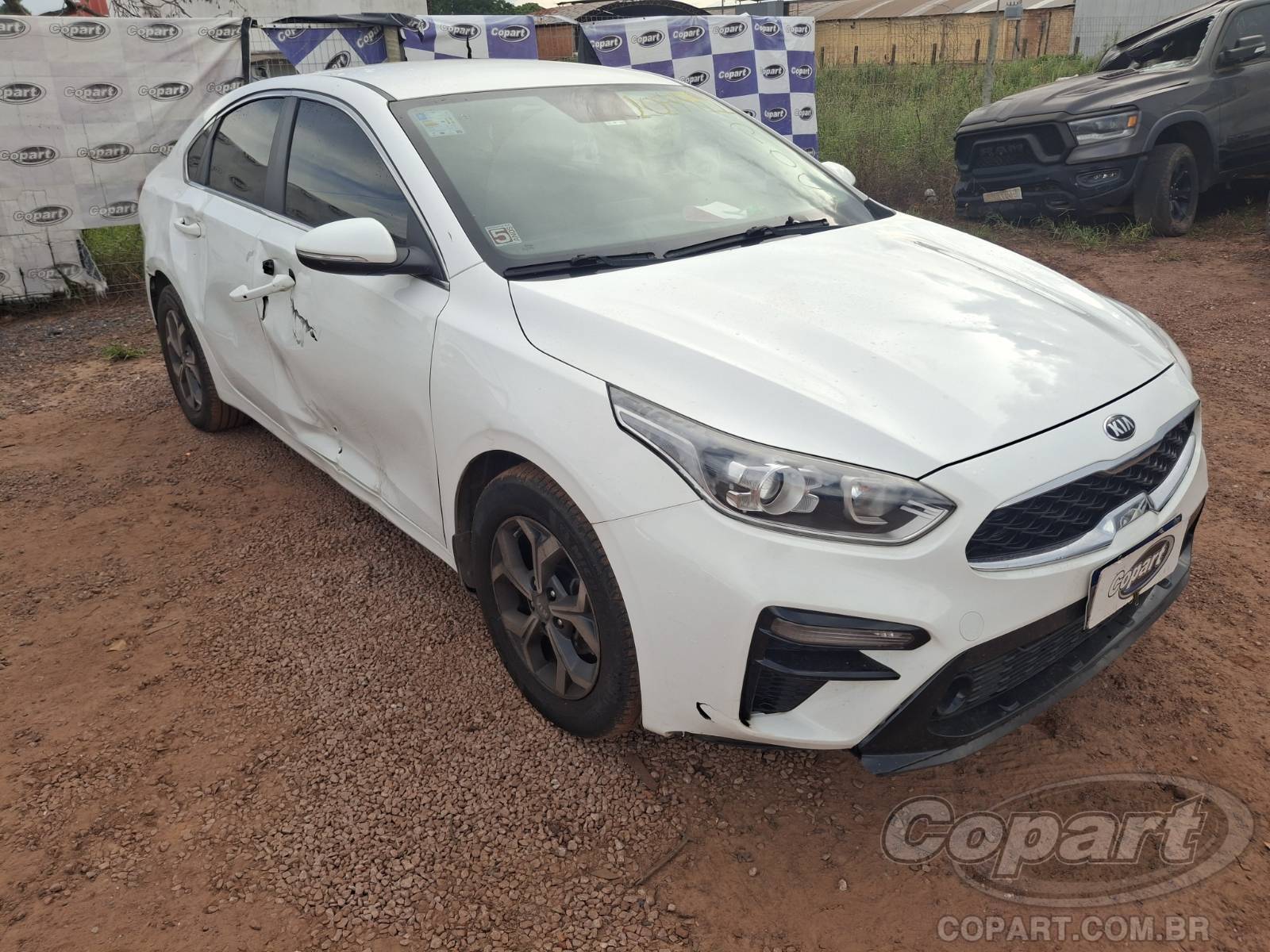 Veículo Hyundai Kia Kia Cerato SX 2.0 16V 2020 Colisão Lateral 2020 em leilão