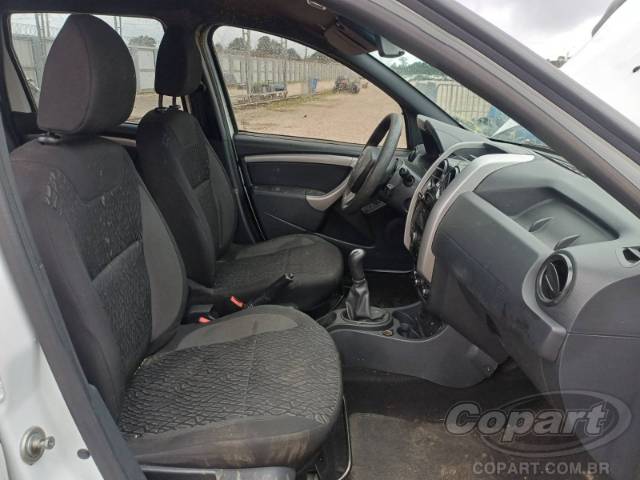 2022 RENAULT DUSTER OROCH 