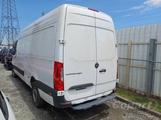 2025 MERCEDES BENZ eSprinter 