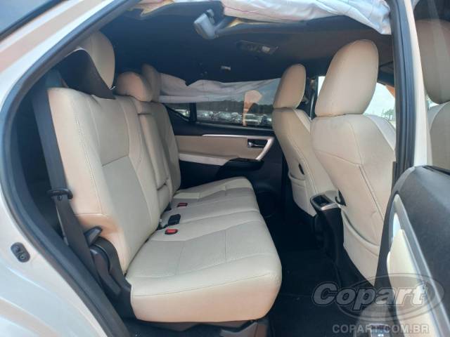 2017 TOYOTA HILUX SW4 