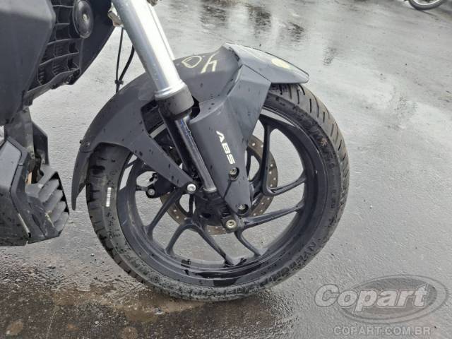 2025 BAJAJ DOMINAR 