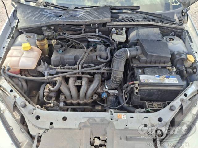 2004 FORD FOCUS 