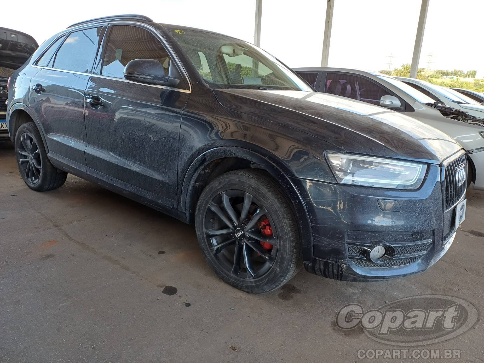 Veículo Audi Q3 2015 AUDI Q3 Ambiente 170 2.0 16V TFSI Turbo Gasolina 2015 em leilão