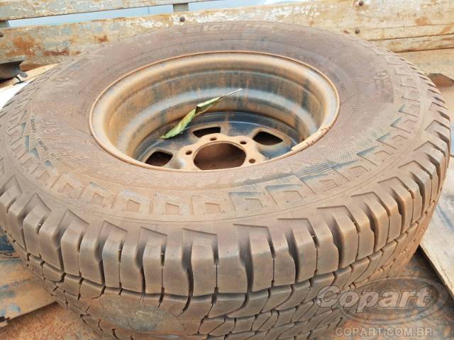 2015 TOYOTA HILUX CS 