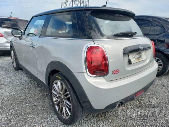 2021 MINI COOPER 