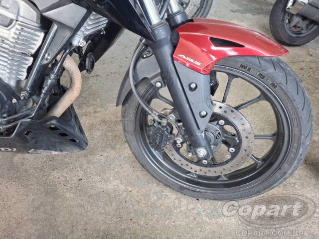2025 HONDA CB 300F 