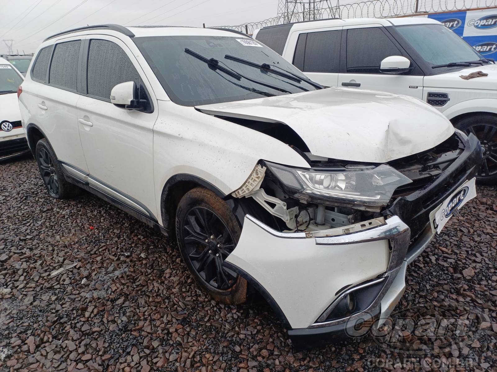 Veículo Mitsubishi Outlander 2016 MITSUBISHI OUTLANDER SUV Grandes 2016 em leilão
