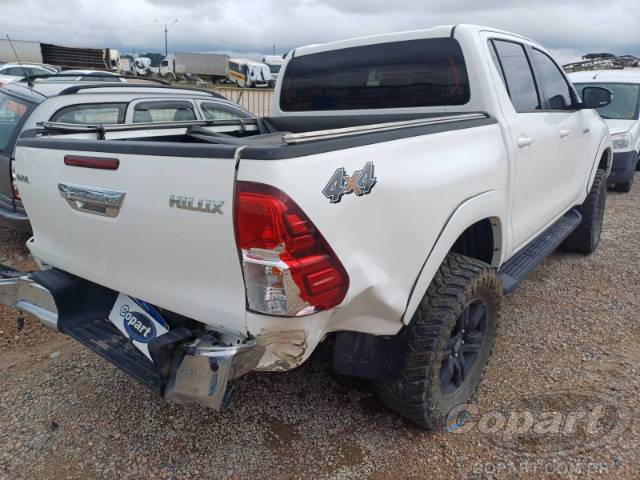 2024 TOYOTA HILUX CD 