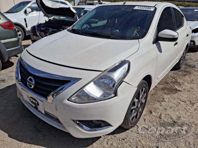 2017 NISSAN VERSA 