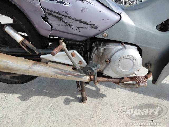 2004 HONDA C 100 