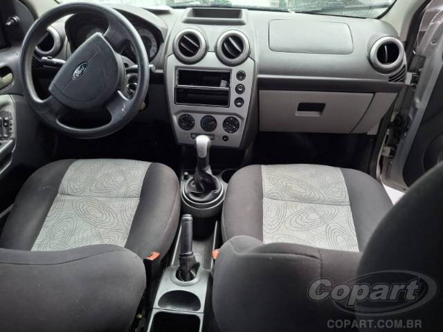 2009 FORD FIESTA SEDAN 