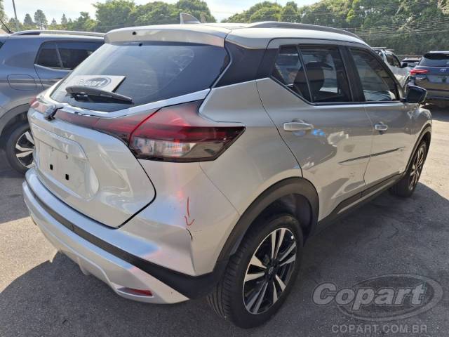 2025 NISSAN Kicks Play 