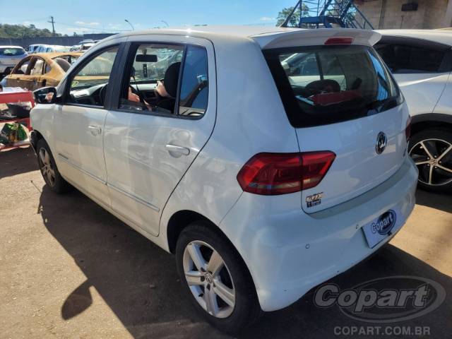 2015 VOLKSWAGEN FOX 