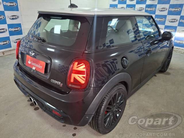2016 MINI COOPER 