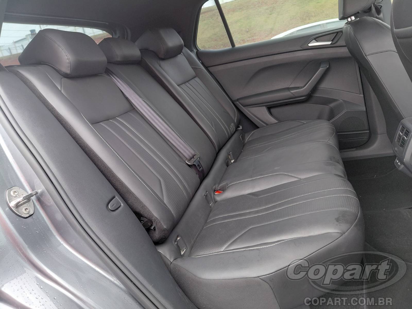 2025 VOLKSWAGEN T-CROSS — foto 6 de 15