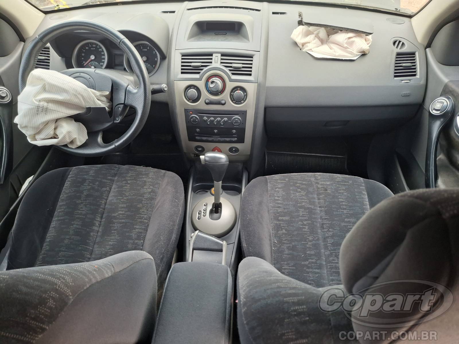 Foto 9 de 11: 2007 RENAULT MEGANE SEDAN