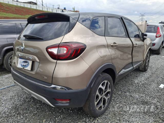 2022 RENAULT CAPTUR 