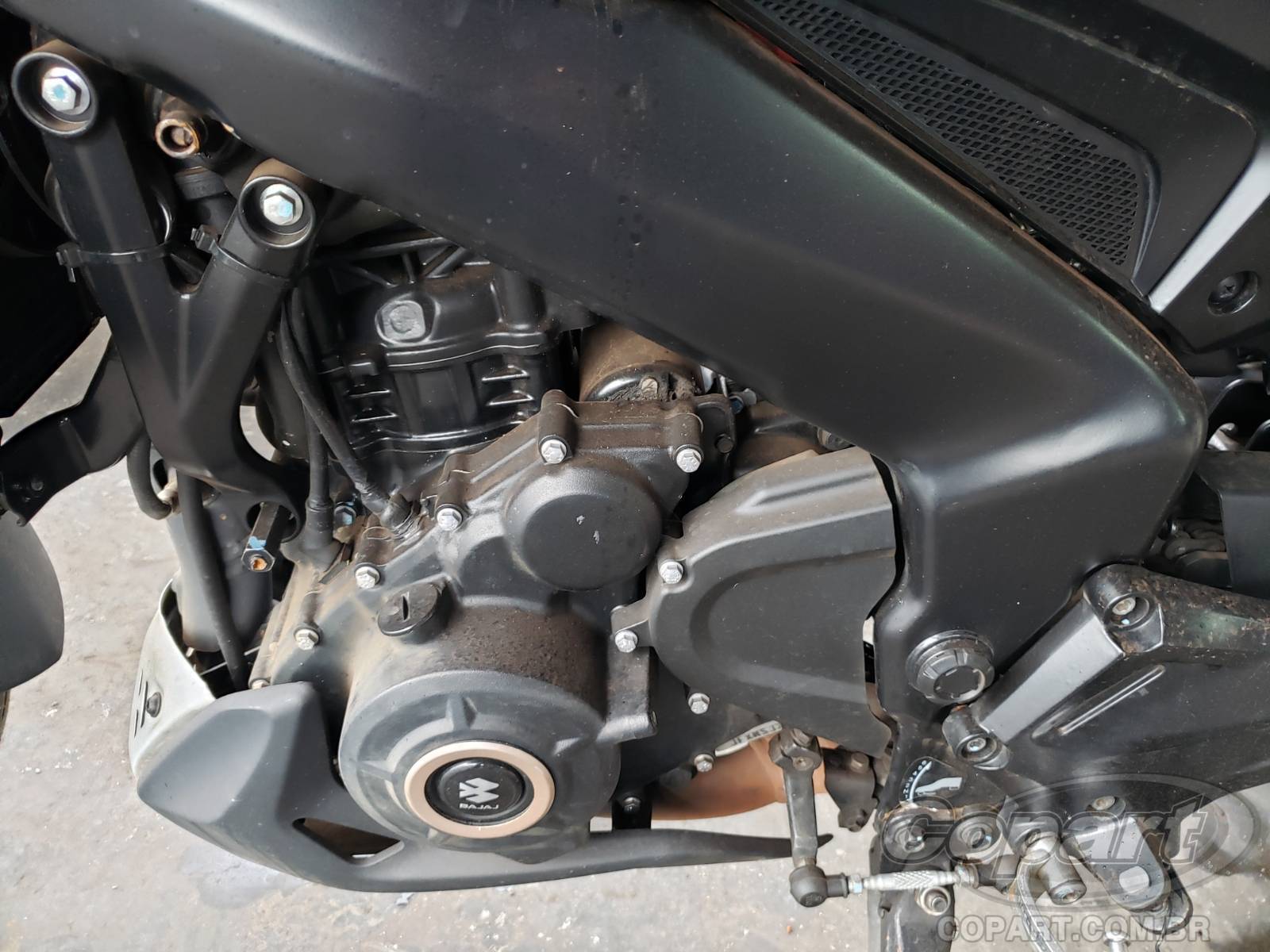 Foto 9 de 10: 2025 BAJAJ DOMINAR