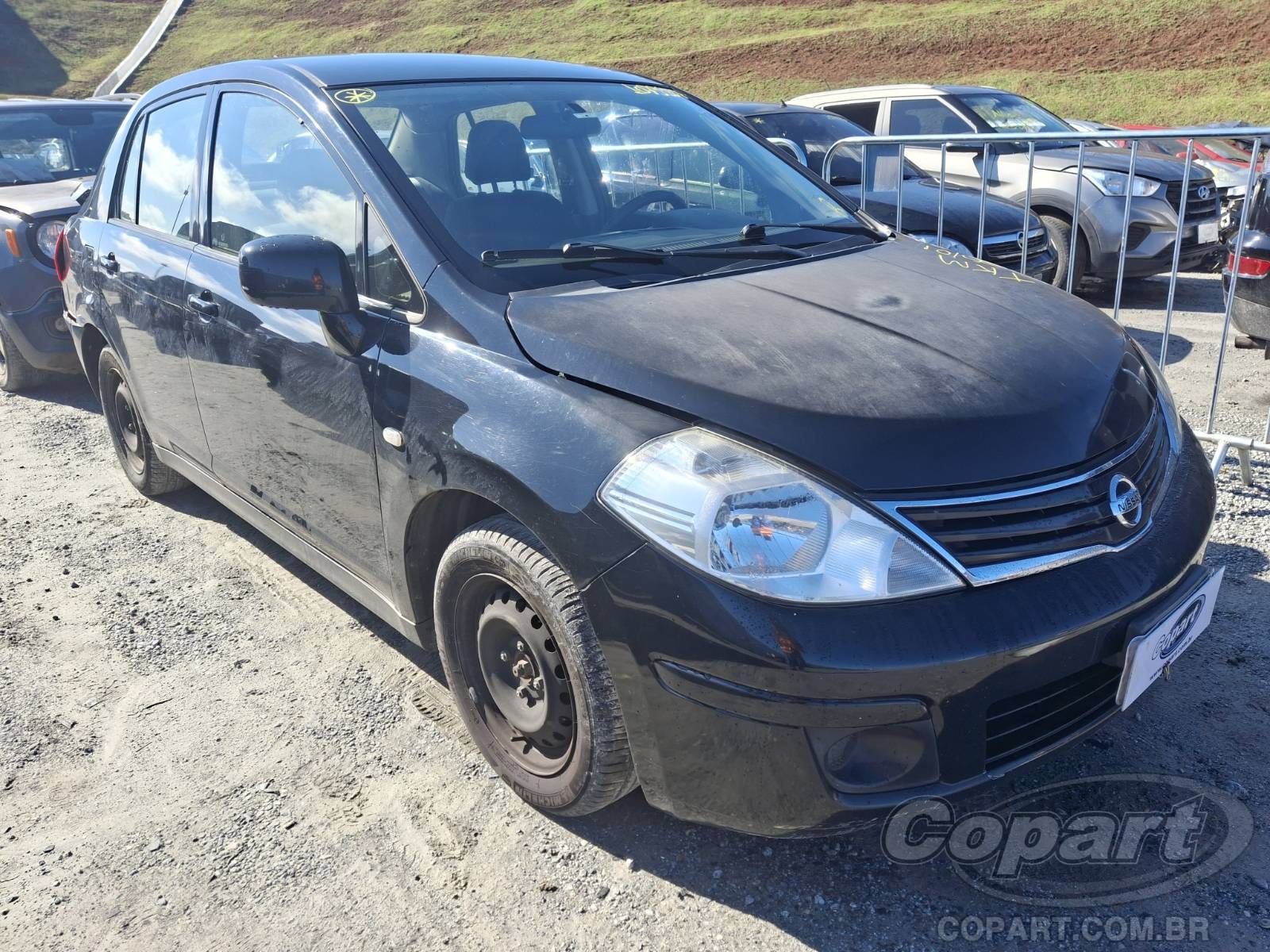 Veículo Nissan Tiida Nissan Tiida Sedan 1.8 16V 2012 2012 em leilão