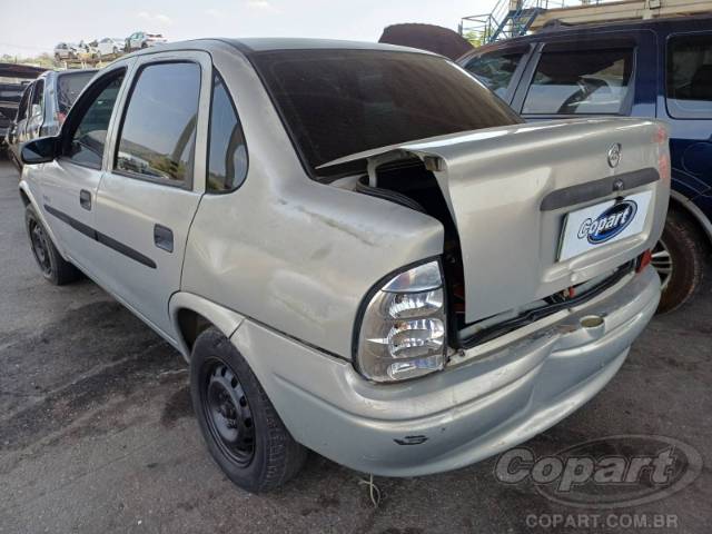 2005 CHEVROLET CLASSIC 