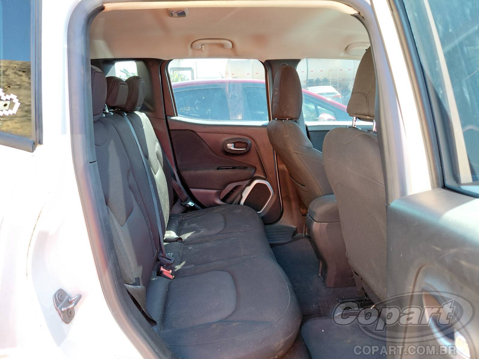 Foto 6 de 10: 2020 JEEP RENEGADE