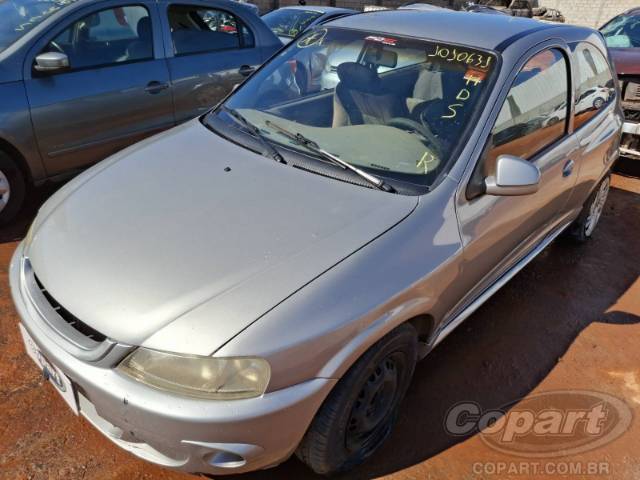 2001 CHEVROLET CELTA 