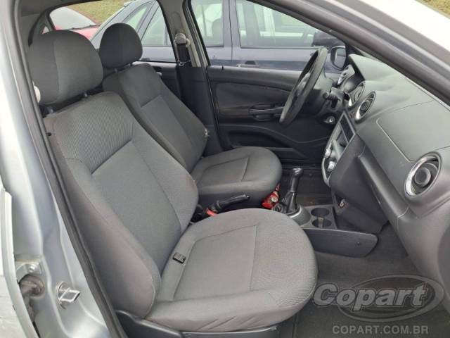 2010 VOLKSWAGEN GOL 
