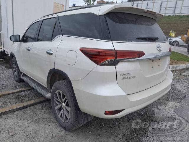 2016 TOYOTA HILUX SW4 