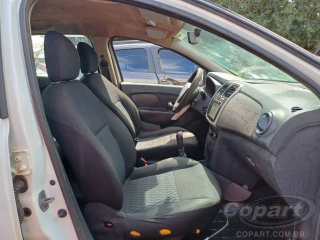 2015 RENAULT SANDERO 