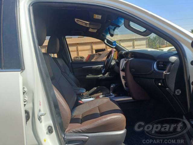 2017 TOYOTA HILUX SW4 