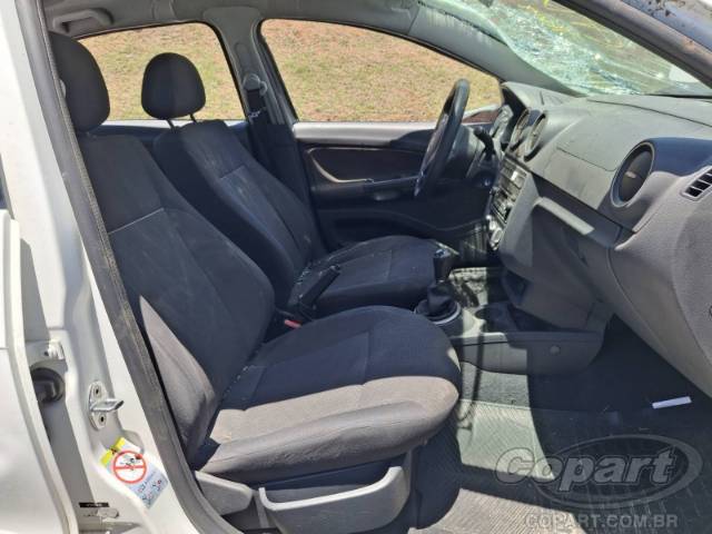 2014 VOLKSWAGEN VOYAGE 