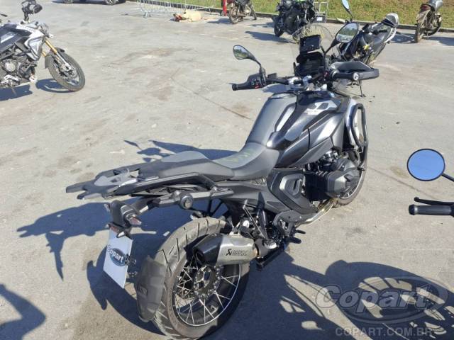 2025 BMW R 1300 